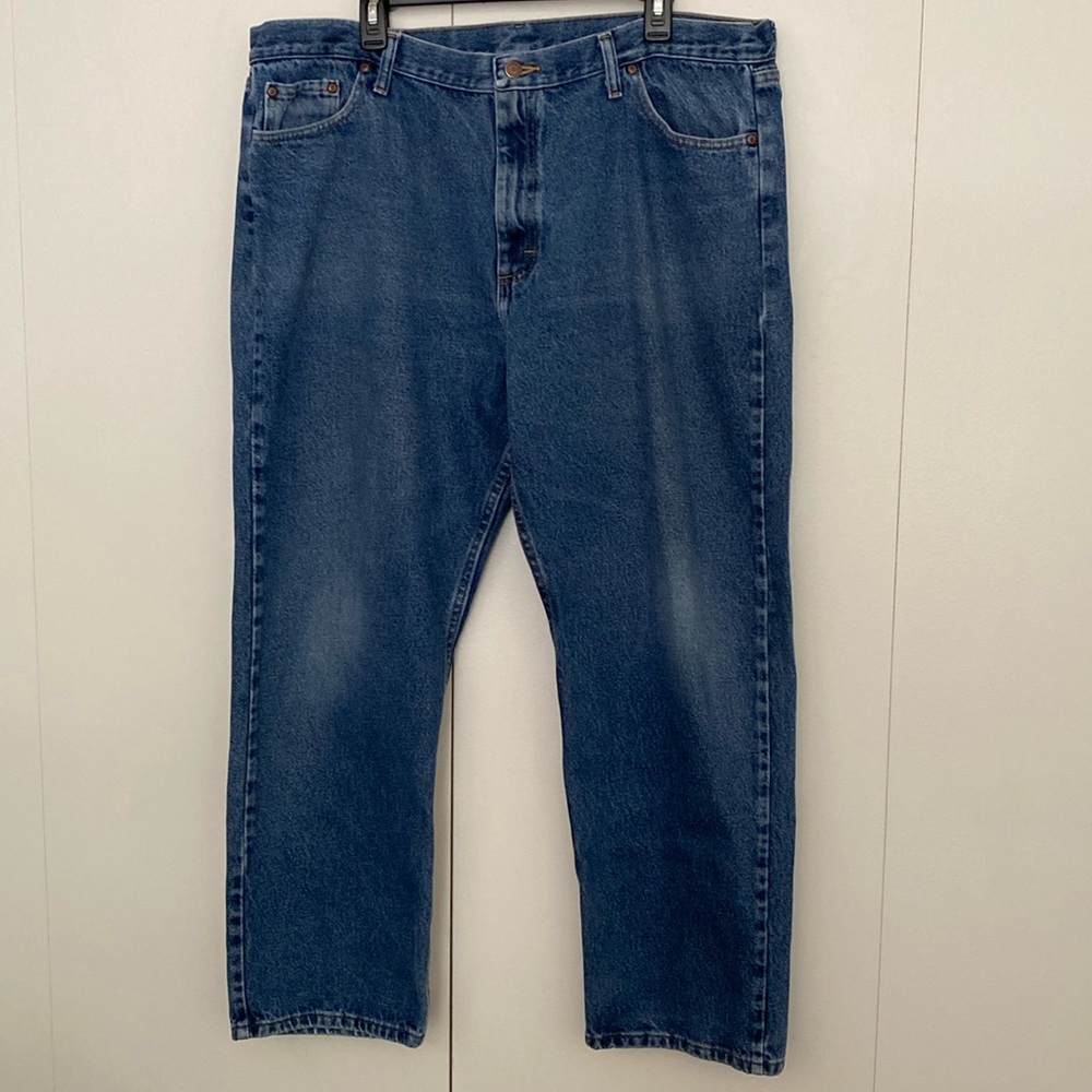 Wrangler Jeans Men’s 42x30 Blue Comfort Relaxed Fit Stone Wash Denim Cotton 42